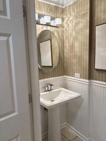 549 Springbrook Trail N, Oswego, IL 60543