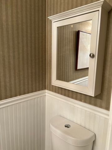 549 Springbrook Trail N, Oswego, IL 60543