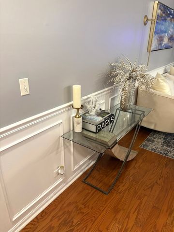 549 Springbrook Trail N, Oswego, IL 60543