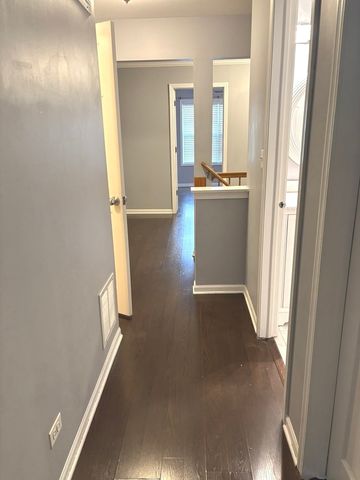 549 Springbrook Trail N, Oswego, IL 60543