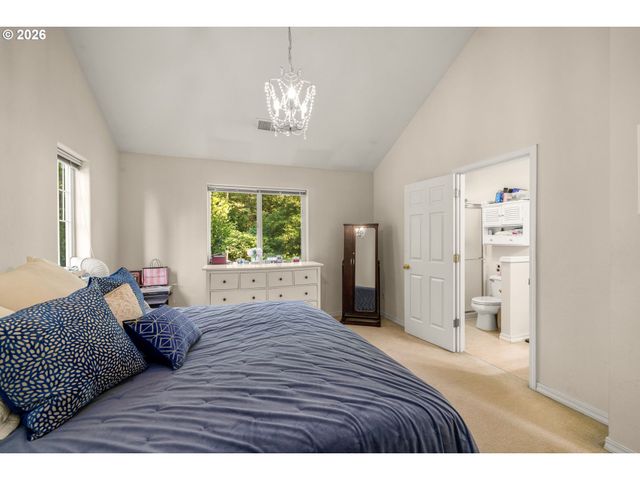 11338 Sw CAPITOL Hwy, Portland, OR 97219