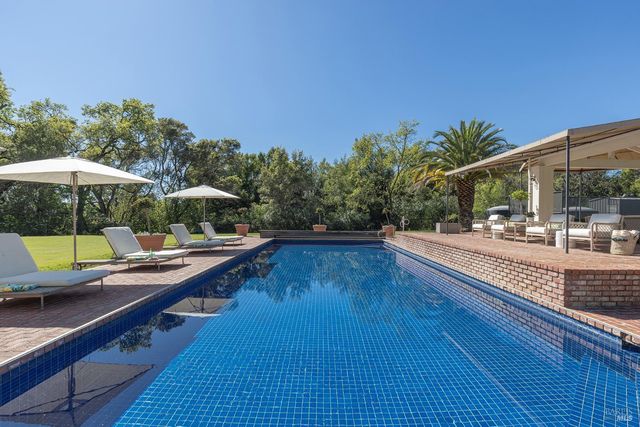 1129 Dealy Ln, Napa, CA 94559