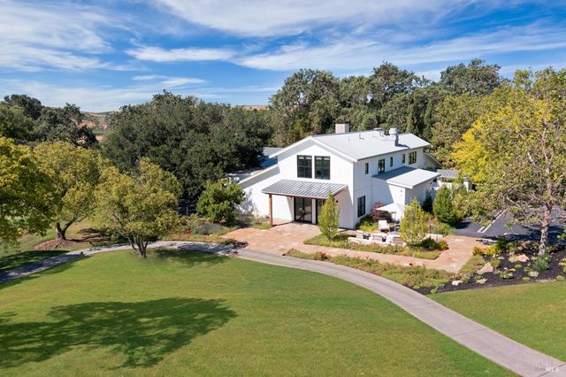 1129 Dealy Ln, Napa, CA 94559