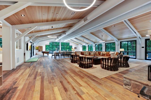 1129 Dealy Ln, Napa, CA 94559