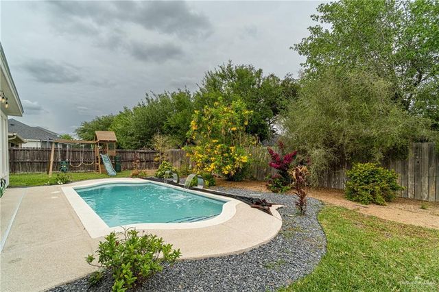 1809 Red River Avenue, Edinburg, TX 78539