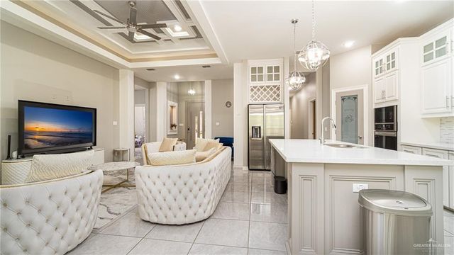 1809 Red River Avenue, Edinburg, TX 78539