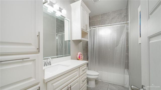 1809 Red River Avenue, Edinburg, TX 78539