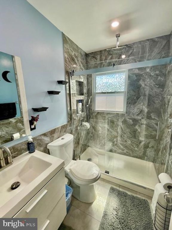 Image 33 of property listing at 5502 BELVA PL, Lanham, MD 20706