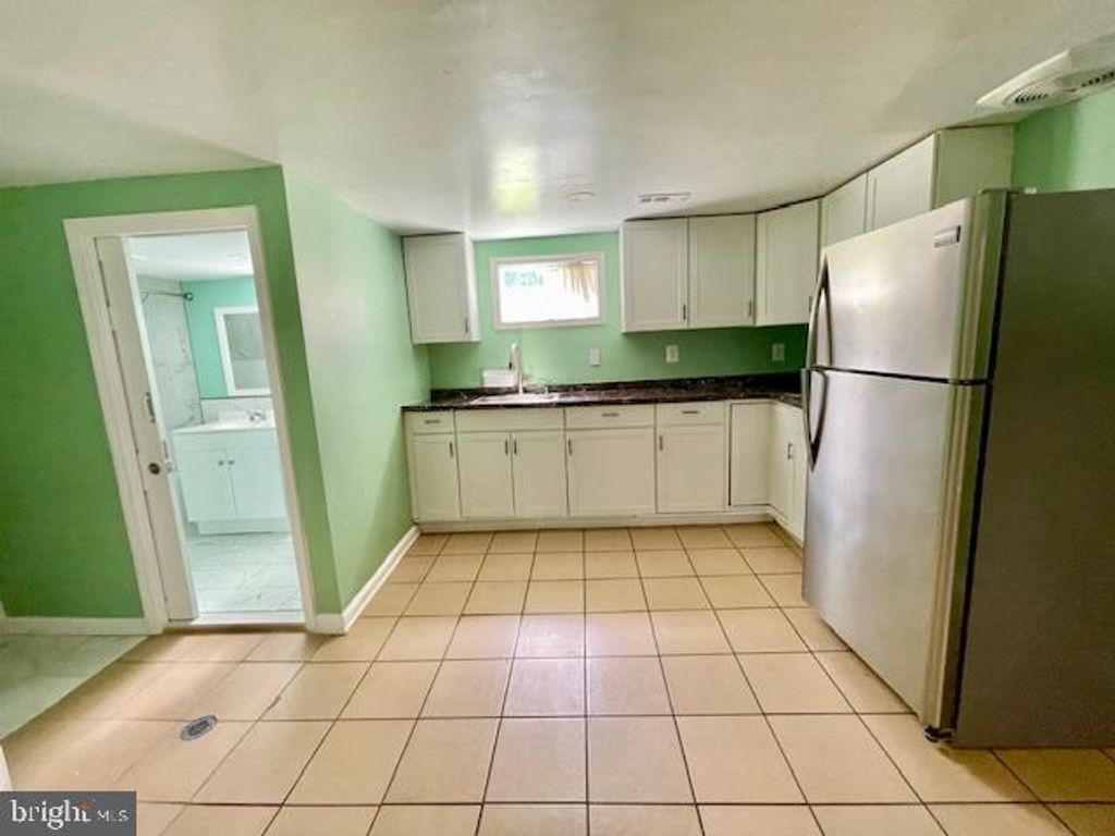 Image 38 of property listing at 5502 BELVA PL, Lanham, MD 20706