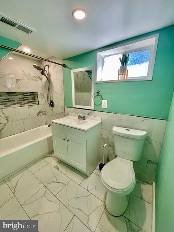 Image 40 of property listing at 5502 BELVA PL, Lanham, MD 20706