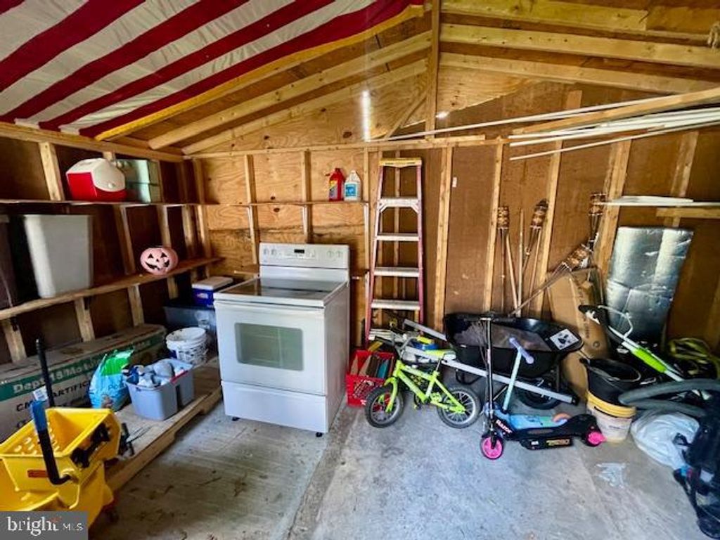 Image 58 of property listing at 5502 BELVA PL, Lanham, MD 20706