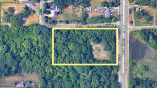 Lot Foster Avenue, Roselle, IL 60172
