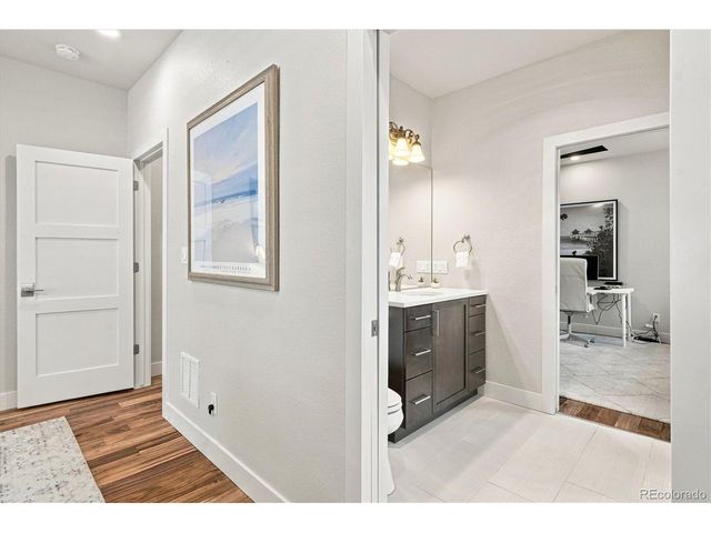 2980 S Cherry Way, Denver, CO 80222
