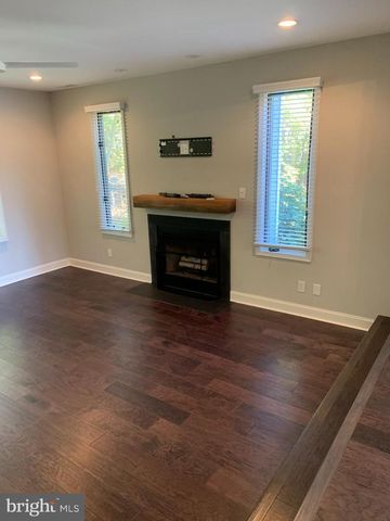 804 CHAMPLAIN DR, Voorhees, NJ 08043