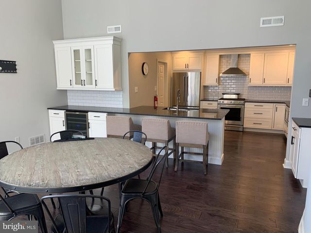 804 CHAMPLAIN DR, Voorhees, NJ 08043