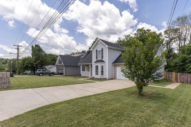 1424 Buchanon Dr, Clarksville, TN 37042