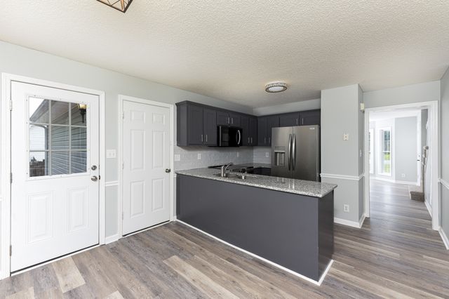 1424 Buchanon Dr, Clarksville, TN 37042