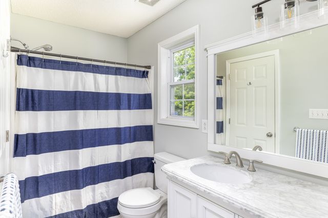 1424 Buchanon Dr, Clarksville, TN 37042