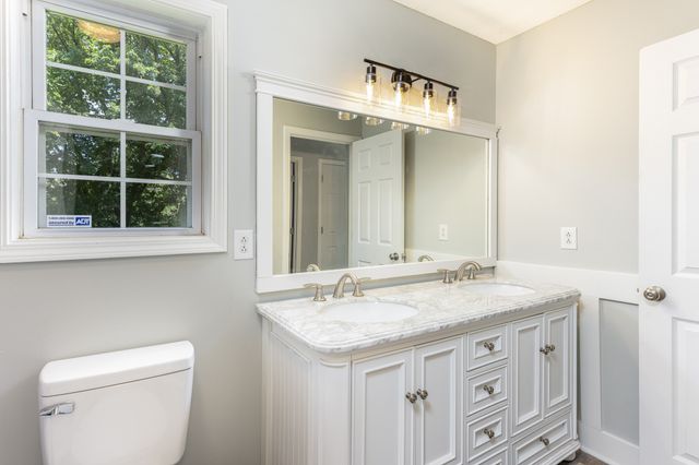 1424 Buchanon Dr, Clarksville, TN 37042
