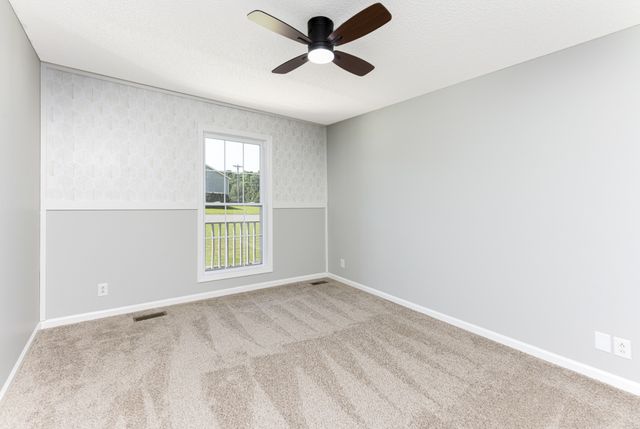 1424 Buchanon Dr, Clarksville, TN 37042