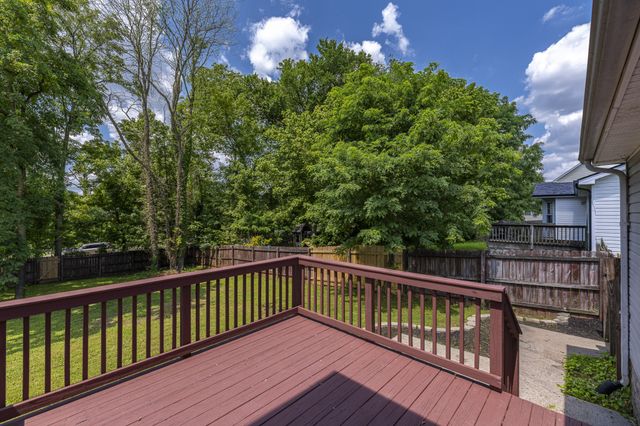 1424 Buchanon Dr, Clarksville, TN 37042