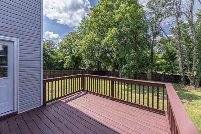 1424 Buchanon Dr, Clarksville, TN 37042