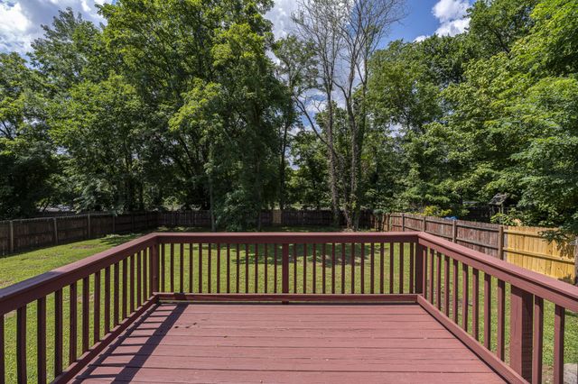 1424 Buchanon Dr, Clarksville, TN 37042