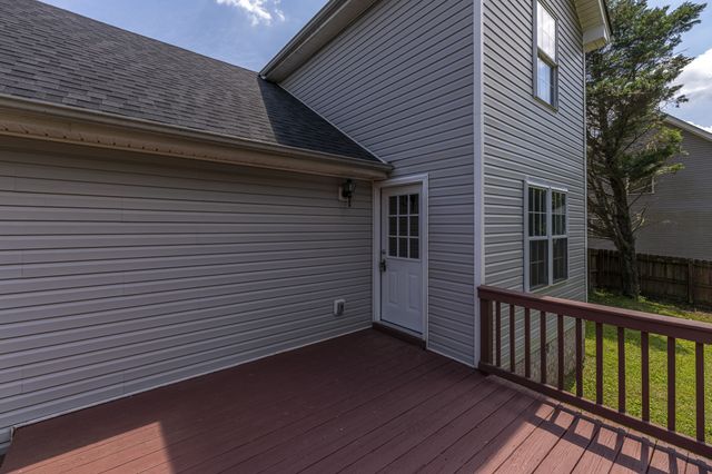 1424 Buchanon Dr, Clarksville, TN 37042