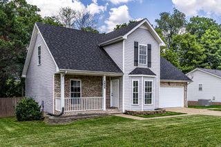 1424 Buchanon Dr, Clarksville, TN 37042