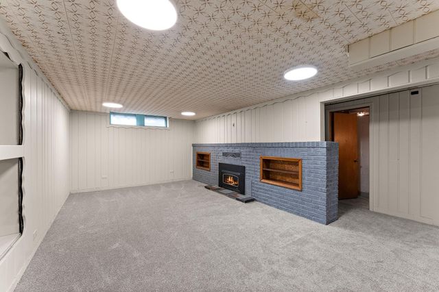 1603 Frost Avenue, Maplewood, MN 55109
