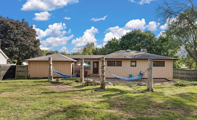 1603 Frost Avenue, Maplewood, MN 55109
