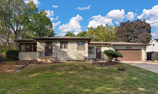 1603 Frost Avenue, Maplewood, MN 55109