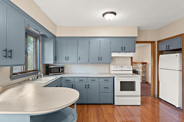 1603 Frost Avenue, Maplewood, MN 55109