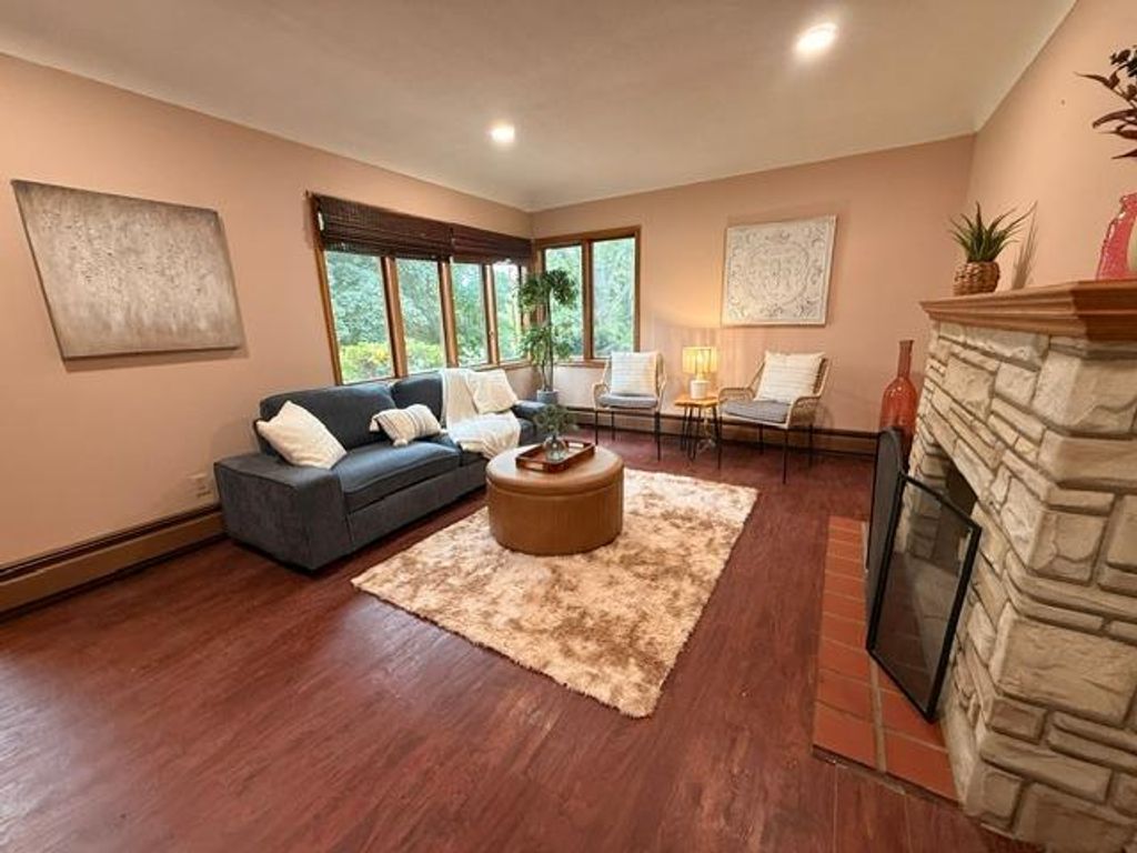 1603 Frost Avenue, Maplewood, MN 55109 — photo 2