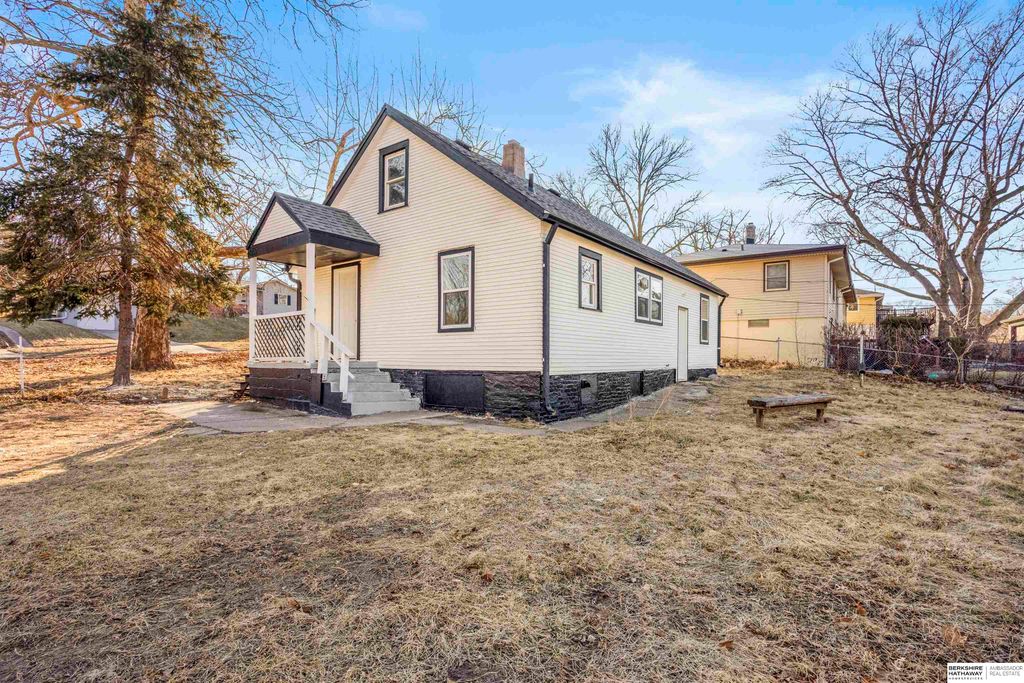 4502 Spring Street, Omaha, NE 68106