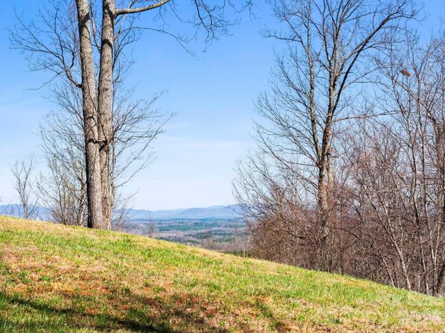 25 Preservation Trail, Columbus, NC 28722