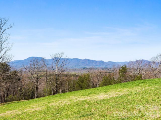 25 Preservation Trail, Columbus, NC 28722