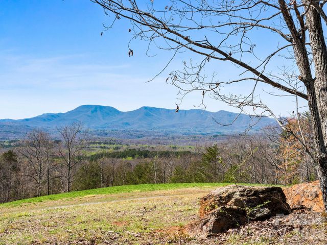 25 Preservation Trail, Columbus, NC 28722