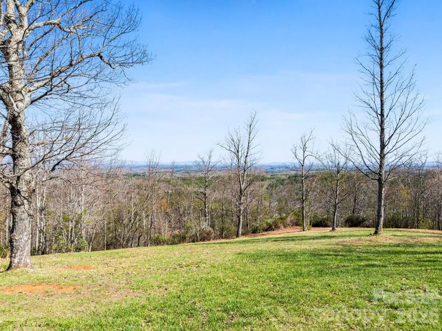 25 Preservation Trail, Columbus, NC 28722