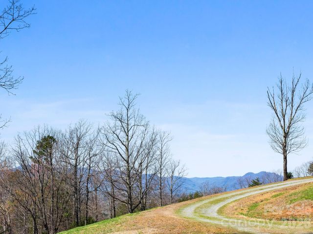 25 Preservation Trail, Columbus, NC 28722