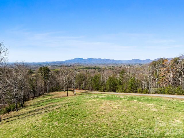 25 Preservation Trail, Columbus, NC 28722