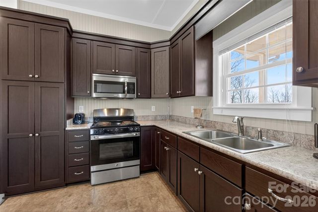 25 Preservation Trail, Columbus, NC 28722