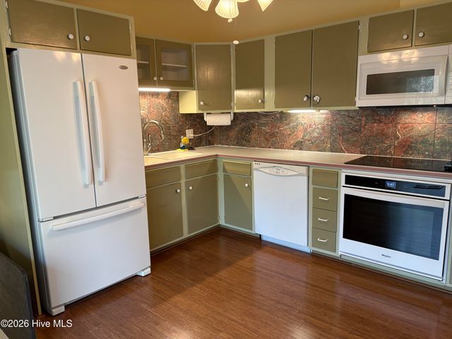 957 Sandavis Road, Southern Pines, NC 28387