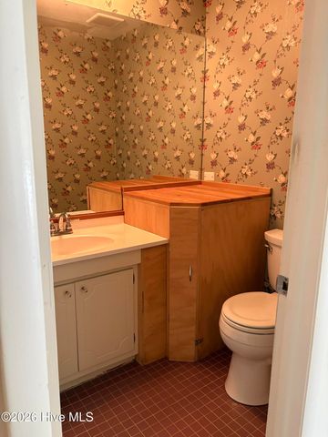 957 Sandavis Road, Southern Pines, NC 28387