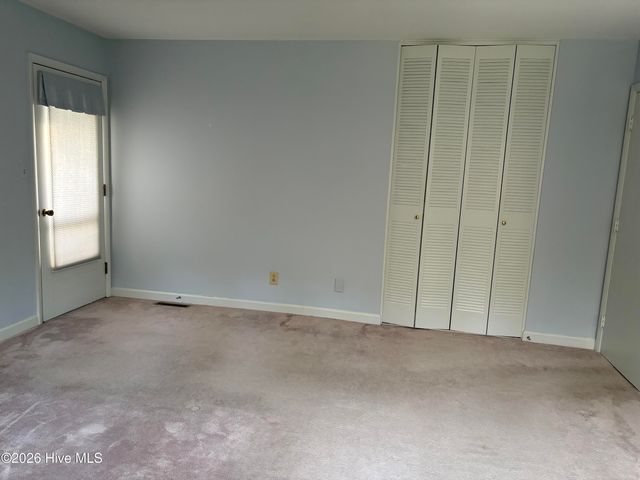 957 Sandavis Road, Southern Pines, NC 28387