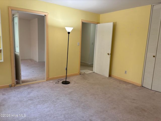 957 Sandavis Road, Southern Pines, NC 28387