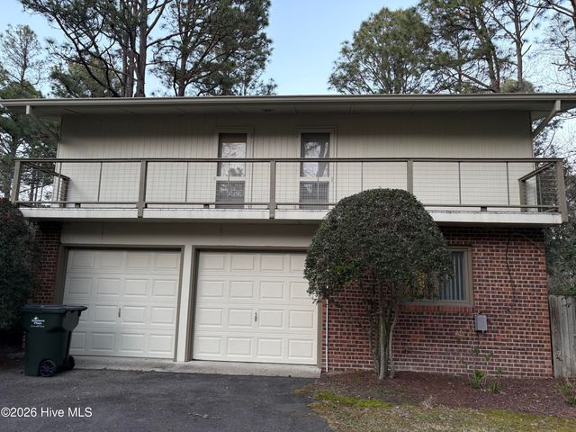 957 Sandavis Road, Southern Pines, NC 28387