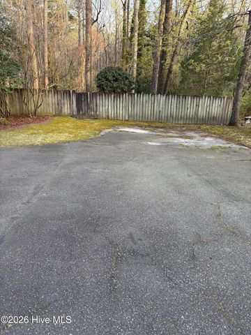 957 Sandavis Road, Southern Pines, NC 28387