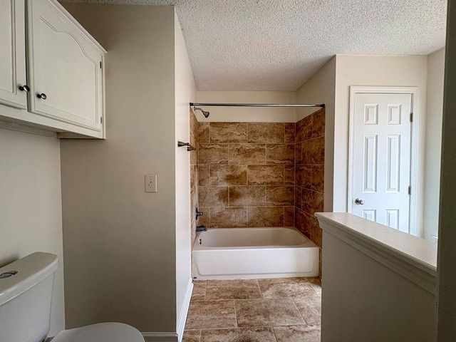 1819 BLACK BEAR CIR W, Memphis, TN 38016
