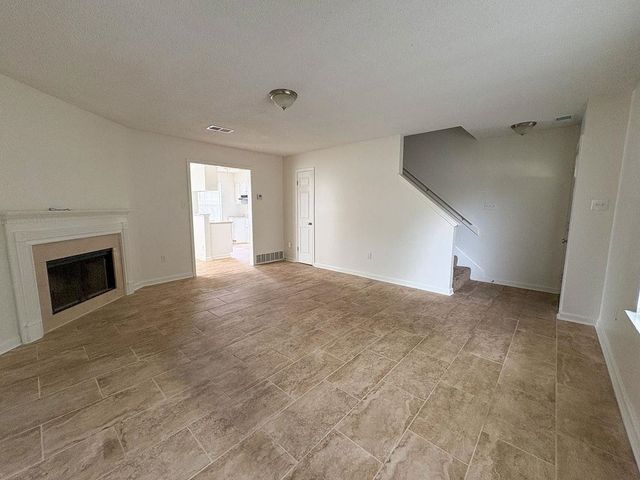 1819 BLACK BEAR CIR W, Memphis, TN 38016